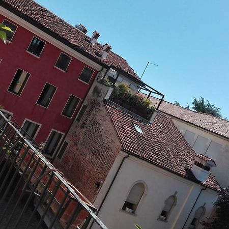 Mini Contra San Pietro Apartment Vicenza Bagian luar foto